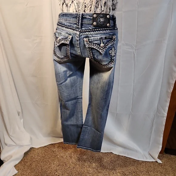 Miss Me Capris - Picture 3 of 7